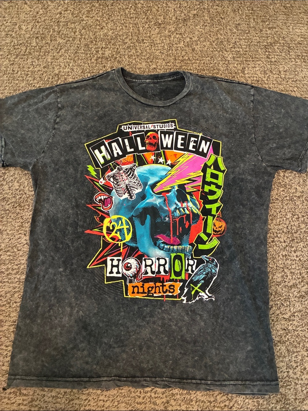 Universal  Studios Halloween Neon Skull Graphic Tee Black Mineral XL